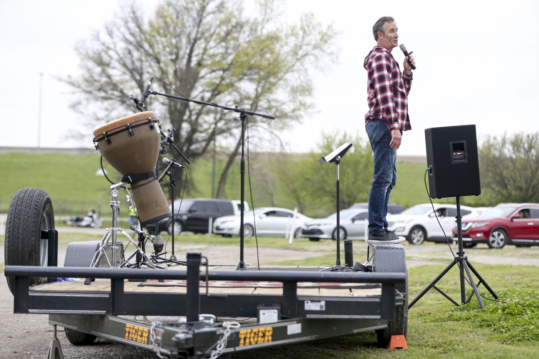 Drive-in church offers Tulsa 'joy in a messed-up world'